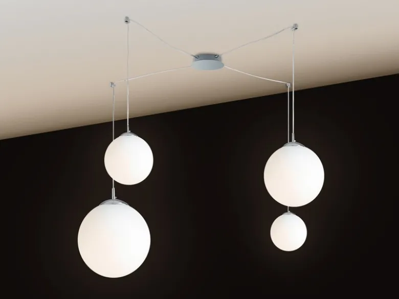 LED Pendelleuchte 4 flammig mit Glaskugeln Opalweiß, Abhängung bis 250cm