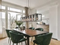 LED Pendelleuchte 7-flammig Schwarz lang mit Rauchglas, Breite 130cm