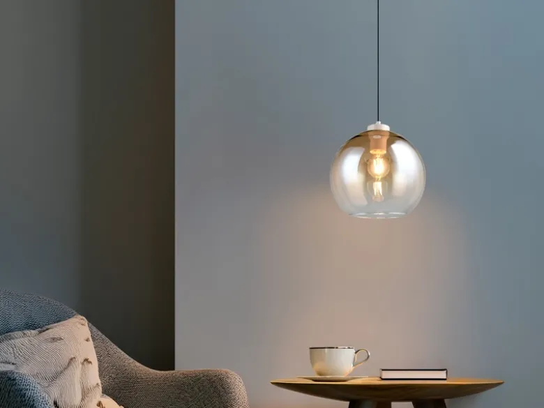 LED Pendelleuchte höhenverstellbar 1-flammig mit Glaskugel Bernstein, Ø 25cm