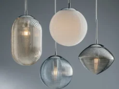 LED Pendelleuchte mit 4 Relief Glas Lampenschirmen, Abhängung bis 250cm