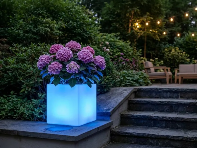 LED Solar Blumentopf mit RGBW Farbwechsel & Fernbedienung, 35x35cm