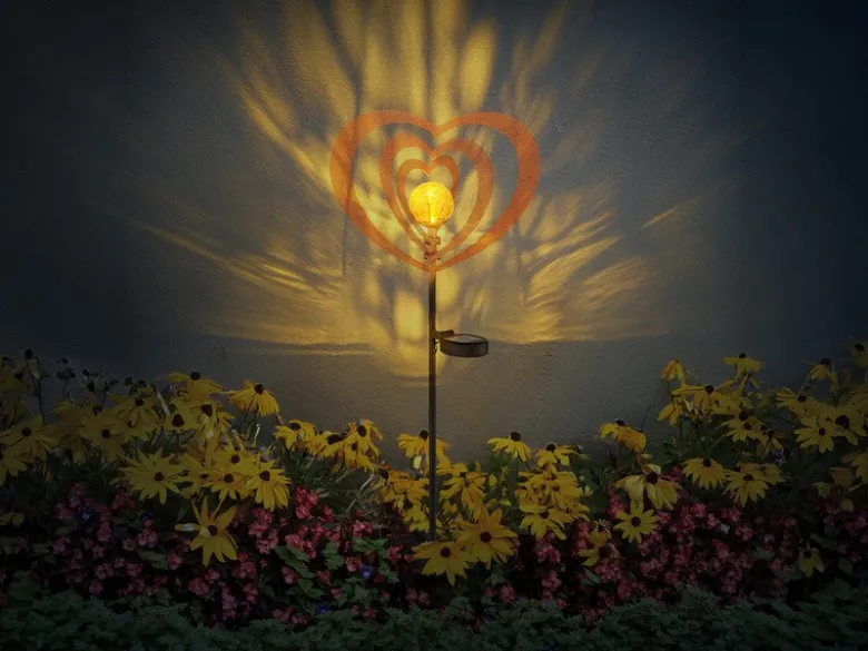 LED Solar Gartenstecker mit drehbaren Herzen & Erdspieß in Rostoptik, Höhe 82cm