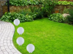 LED Solarkugel Garten - Leuchtkugel Ø 20cm mit Erdspieß