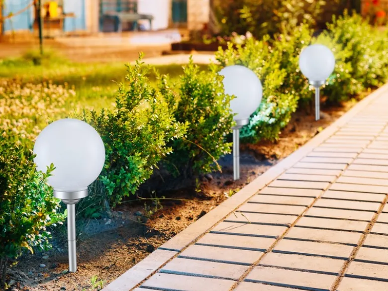 LED Solarkugeln Garten - 2er SET, Leuchtkugel Ø 25cm mit Erdspieß