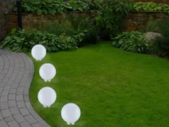 LED Solarkugeln Garten - 2er SET, Leuchtkugel Ø 20cm mit Erdspieß