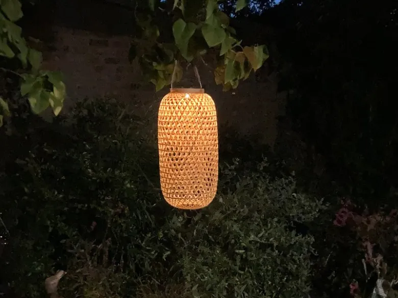 LED Solarlaterne hängend aus Bambus Korbgeflecht, Höhe 56,5cm