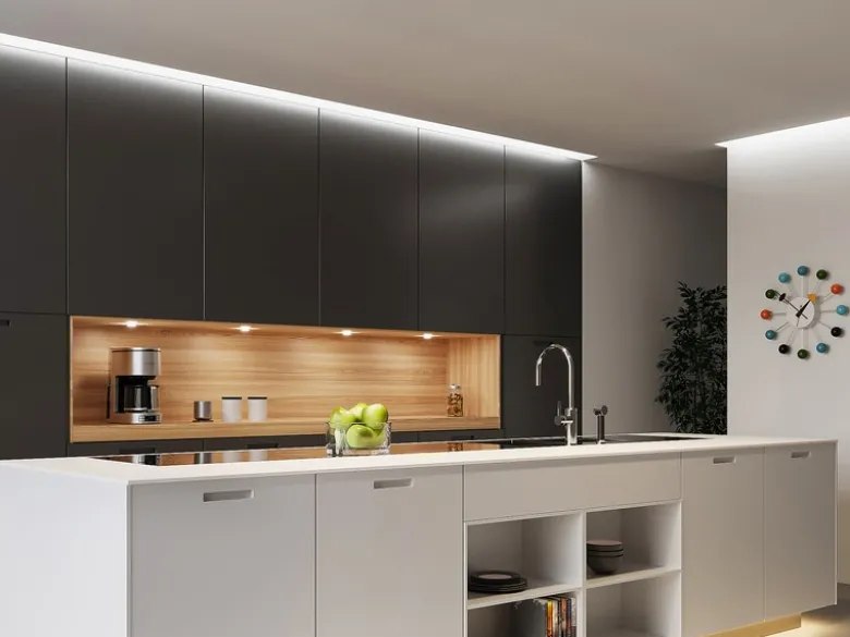 LED Streifen CHIP mit Fernbedienung & Dimmer, Lichtfarbe einstellbar - 5 Meter