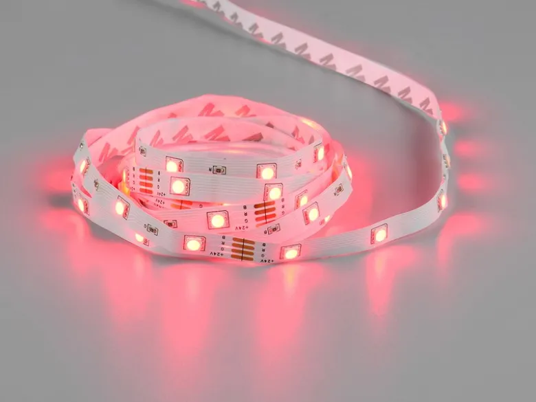 LED Streifen RGB STRIPE mit Fernbedienung für Innen - Länge 5 Meter
