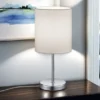 LED Tischleuchte Chrom mit Stoffschirm in Weiß, Höhe 28cm