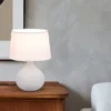 LED Tischleuchte mit Keramikfuß Beige & Stoffschirm Weiß, Höhe 29cm