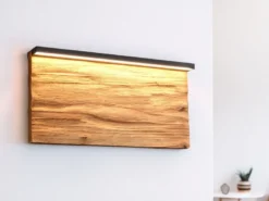 LED Wandleuchte KALEA aus Naturholz flach & dimmbar, Breite 30cm