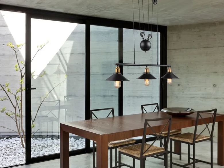 LED Zugpendelleuchte 3-flammig höhenverstellbar bis 180cm lang, Breite 92cm