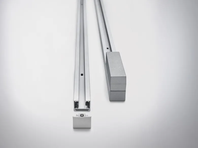 Lichtschienensystem mit 5 Spots Glas Weiß & Einspeisung 4-adrig, Länge 202,5cm