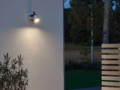 Massiver Aluminium Wandspot MONZA, Bewegungsmelder, schwenkbar, 240 Lm