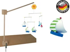 Mobilehalter Holz - 100 % Naturprodukt - mit fröhlichem Mobile SEGELSCHIFFE