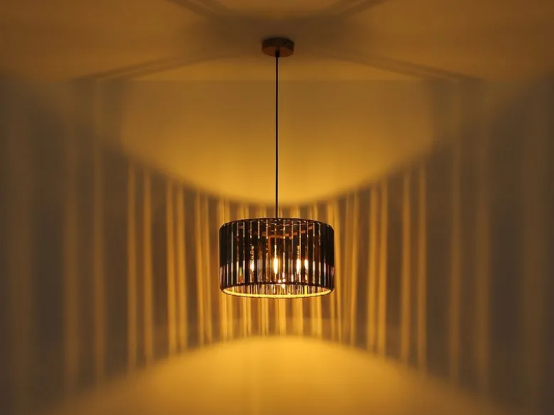 Moderne LED Pendelleuchte einflammig mit Rauchglas Kristall Ø 35cm
