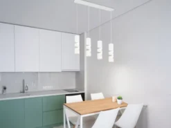Moderne LED Pendelleuchte 4-flammig aus Metall in Weiß, Breite 80cm