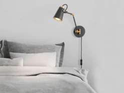 Moderne Wandleuchte EDWARD in Schwarz matt, variabel verstellbar, Höhe 25cm