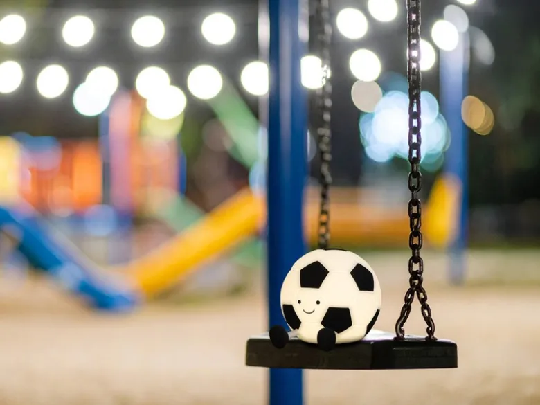 Nachtlicht KALLE Fußball Lampe dimmbar per USB aufladbar, mit Timer, H: 10m