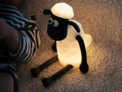 Nachtlicht SHAUN DAS SCHAF per USB aufladbar, dimmbar, 7 Lichtfarben, Höhe 14cm