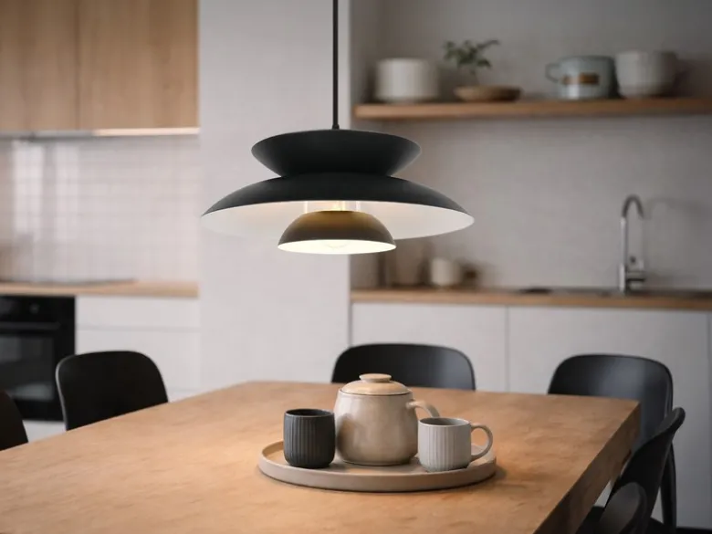 Pendelleuchte AMARILA skandinavisch mit Metall Lampenschirm Schwarz Ø 40cm