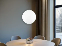Pendelleuchte CITY einflammig Glaskugel Opalweiß, Ø 45cm