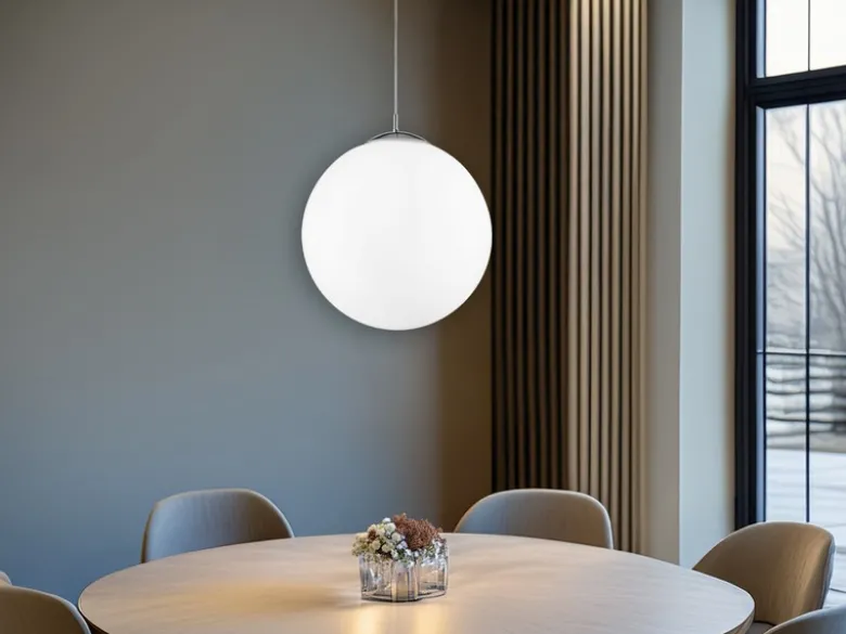 Pendelleuchte CITY einflammig Glaskugel Opalweiß, Ø 45cm