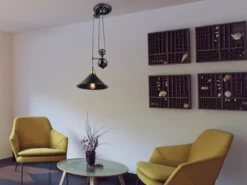 Pendelleuchte LENIUS mit Metallschirm Schwarz, Höhe 90cm-180cm