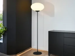 Retro LED Stehleuchte Schwarz mit Glaskugel Lampenschirm, Höhe 150cm
