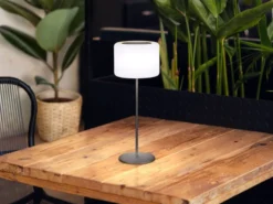 RGB Tischlampe PINO 39,5cm dimmbar mit Fernbedienung, per USB & Solar aufladbar