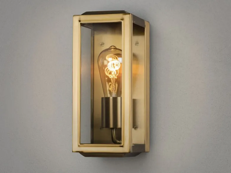 Schmale LED Außenwandlaterne aus Messing mit Klarglas, Höhe 30cm
