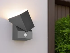 Schwenkbare LED Außenwandleuchte AVON mit Bewegungsmelder, H: 16cm