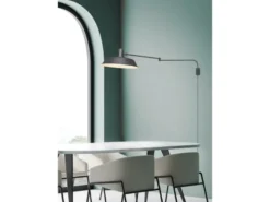 Schwenkbare Wandlampe BOLDER mit Metallschirm Schwarz, Schnurschalter & Stecker