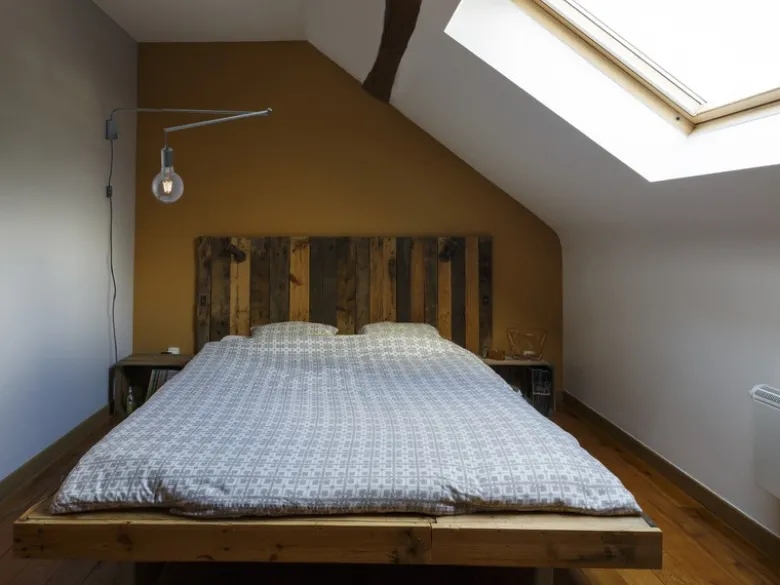 Schwenkbare Wandlampe LINE - schwarze Kabelleuchte mit Schnurschalter & Stecker