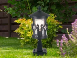 Sockel Laterne HEREFORD aus Alu im Landhausstil, Schwarz Höhe 34cm
