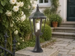 Sockelleuchte aus Aluminium Grün, antike E27 Gartenlaterne, Höhe 55cm