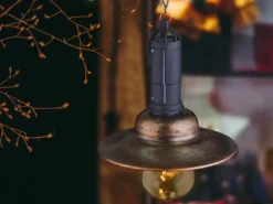 Solarbetriebene LED Hängeleuchte im Industrie Look & Shabby Chic Anstrich