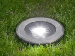 Solar LED-Bodenspot, Edelstahl, Ø 11cm, je Spot bis 100kg belastbar