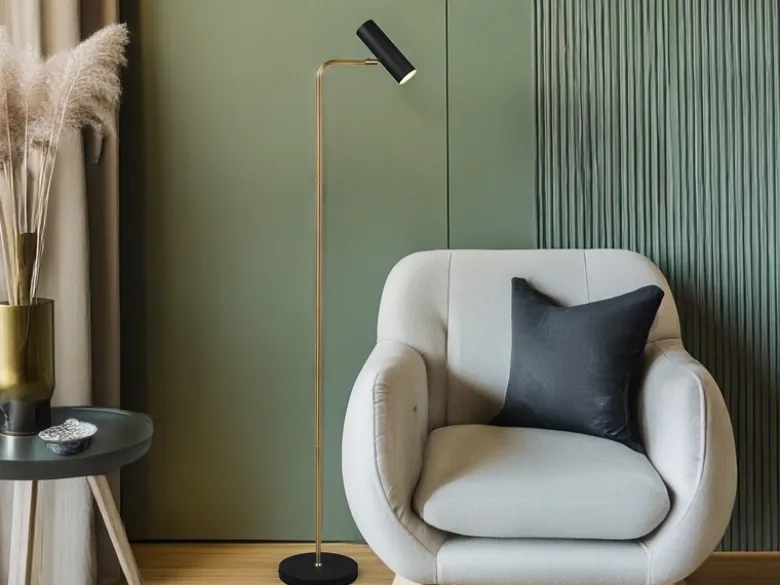 Stehlampe MARLEY in Messing / Schwarz, Spot schwenkbar, Höhe 151cm