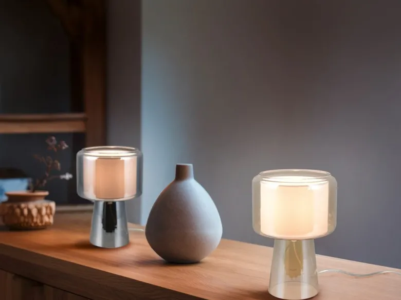 Tischlampe ROCKA aus Glas Bernsteinfarben mit Stoffschirm innen, Höhe 29cm