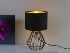Tischleuchte CHUCK mit Gitterkorpus und Stoffschirm in Schwarz/Gold, Höhe 34cm