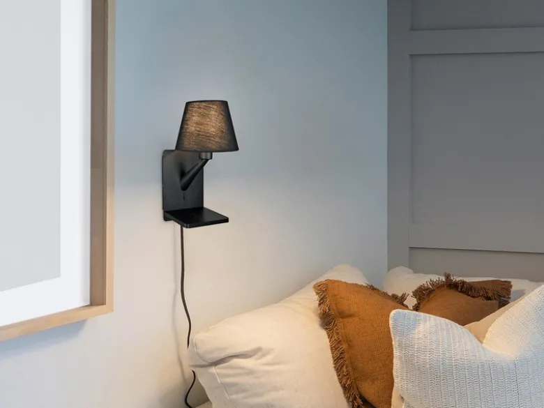 Wandleuchte COMFORT mit Stecker, Schalter & Ladefunktion Schwarz, Höhe 31cm