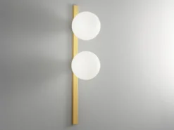 Wandleuchte ENOIRE 2-flammig Gold mit Glaskugeln in Opalweiß, Höhe 60cm