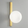 Wandleuchte ENOIRE 1-flammig Gold mit Glaskugel Opalweiß, Höhe 28cm