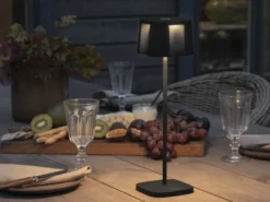 Wiederaufladbare LED Outdoor Tischleuchte NICE dimmbar in Schwarz, Höhe 36cm